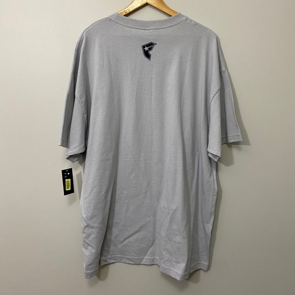 Famous Graphic Tee - Picture 2 of 3